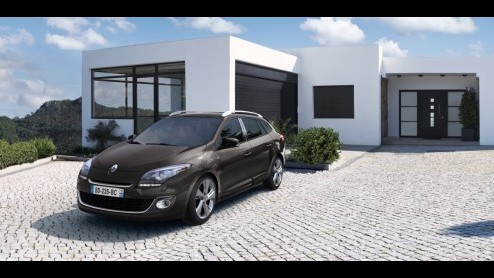 Met ingang van het nieuwe jaar vernieuwt Renault de gehele Mgane familie. Na bekendmaking van de nieuwe belastingvrije dieselversie krijgen we nu ander nieuws op ons bordje. De Fransoos profiteert va