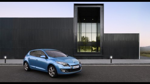 Met ingang van het nieuwe jaar vernieuwt Renault de gehele Mgane familie. Na bekendmaking van de nieuwe belastingvrije dieselversie krijgen we nu ander nieuws op ons bordje. De Fransoos profiteert va