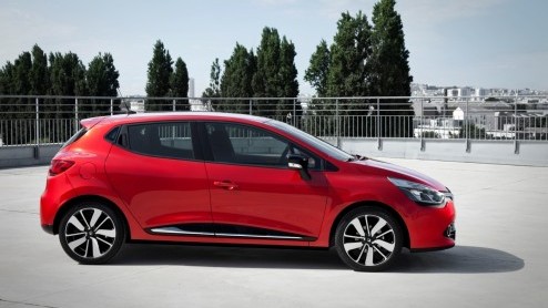 Aankomend voorjaar wordt de Auto van het Jaar 2013 bekend gemaakt. Inmiddels is het aantal genomineerden beperkt tot een shortlist en weten we welke acht nieuwe auto's kans maken op de titel.