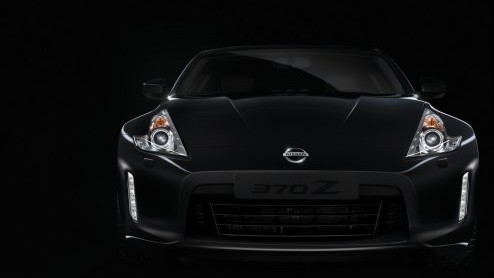 Nissan stuurt een foto van de 370Z de wereld in waarop een iets gewijzigde neus te zien is. Hebben we hier een facelift te pakken? Jazeker. En er is meer te melden over Nissan in Parijs.