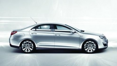 Net als steeds meer Europese merken voet aan de wal in China willen zetten, doen de autofabrikanten uit China dat ook hier. Meestal nog zonder succes, maar de moed blijft er in. Roewe komt met de 550,