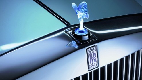 Elektrische auto's zijn er reeds in allerlei soorten en maten, en als het aan Rolls Royce ligt ook niet weg te denken in de topklasse. Het merk presenteert in Genve een volledig elektrisch aangedreve