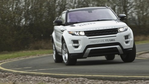 Land Rover schrijft geschiedenis met de Evoque. Het is de kleinste, lichtste en zuinigste Range Rover ooit. De baby-Ranger zal volgens Land Rover-topman John Edwards vooral ook heel veel nieuwe klante