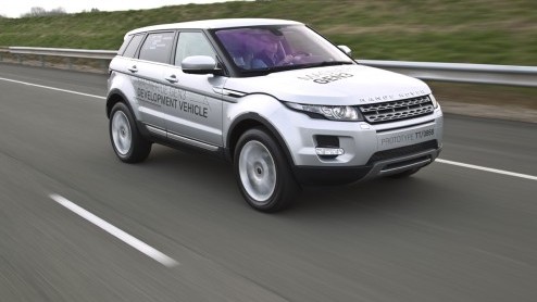 Land Rover schrijft geschiedenis met de Evoque. Het is de kleinste, lichtste en zuinigste Range Rover ooit. De baby-Ranger zal volgens Land Rover-topman John Edwards vooral ook heel veel nieuwe klante
