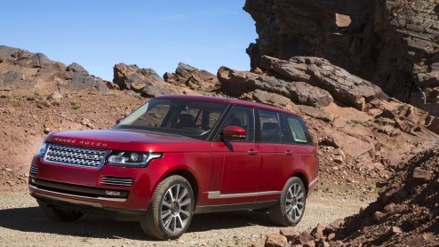 Een nieuwe Range Rover nog beter maken klinkt makkelijker dan het is. Toch is dat de uitdaging die Land Rover is aangegaan. Een afslankkuur van driehonderd kilo, riante zitruimte op de achterbank en n