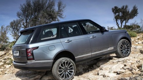 Na zo'n tien jaar is Land Rover toe aan een nieuwe Range Rover. De vierde generatie is ontwikkeld volgens het credo 'het beste nog beter maken' en dus ging men niet over n nacht ijs. Mogen de Britte