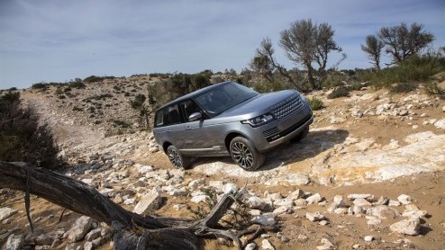 Na zo'n tien jaar is Land Rover toe aan een nieuwe Range Rover. De vierde generatie is ontwikkeld volgens het credo 'het beste nog beter maken' en dus ging men niet over n nacht ijs. Mogen de Britte