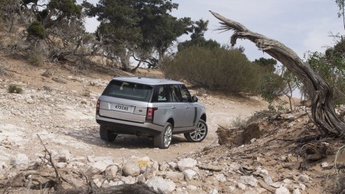 Na zo'n tien jaar is Land Rover toe aan een nieuwe Range Rover. De vierde generatie is ontwikkeld volgens het credo 'het beste nog beter maken' en dus ging men niet over n nacht ijs. Mogen de Britte