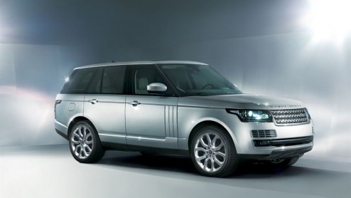 De Nederlandse Land Rover dealers mogen vandaag de nieuwe Range Rover verwelkomen in de showroom. De eerste exemplaren zullen in januari worden afgeleverd.
