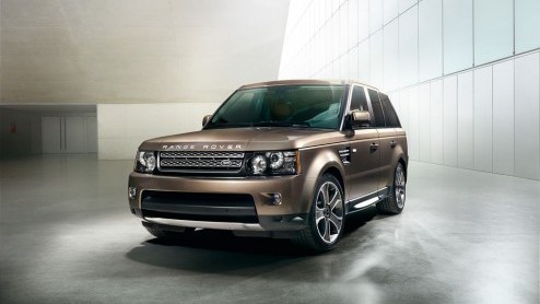 Land Rover heeft de prijzen bekendgemaakt van de voor het modeljaar 2012 verder verbeterde Land Rover Discovery 4 en Range Rover Sport. En dat levert geen hogere maar juist lagere prijskaartjes op! Oo