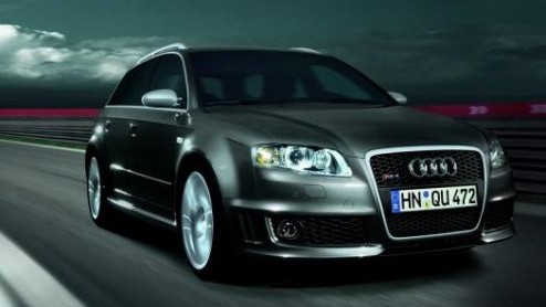 Goed nieuws voor Audi RS-liefhebbers. Normaliter brengt het merk de RS modellen pas aan het eind van hun levenscyclus uit, maar nu zien ze na twee jaar al het levenslicht. Ook kunnen we twee RS-modell