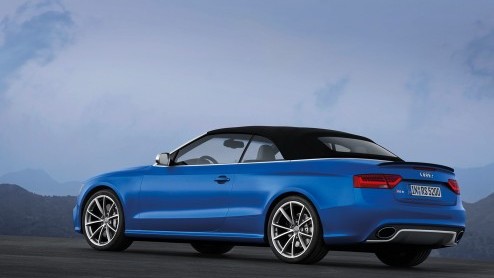 Audi deed de belofte vandaag een nieuwe RS-model te introduceren. Zij komen die belofte na met de RS5 Cabriolet, die zal debuteren in Parijs en begin 2013 bij de dealer staat.