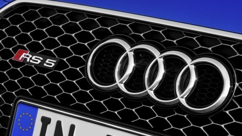 Om het 30-jarig bestaan luister bij te zetten lanceert Quattro GmbH, zeg maar de specials-afdeling van Audi, volgend jaar vier nieuwe modellen. Met de eerste daarvan, de RS 5 Cabriolet, maakten we a