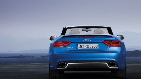 Audi deed de belofte vandaag een nieuwe RS-model te introduceren. Zij komen die belofte na met de RS5 Cabriolet, die zal debuteren in Parijs en begin 2013 bij de dealer staat.
