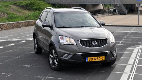 Modellen van Hyundai en Kia vinden gretig aftrek op ons continent. Vooral in de compacte SUV-klasse doen beide Koreaanse merken al jaren goede zaken. Landgenoot Ssang Yong wil maar wat graag op dat su