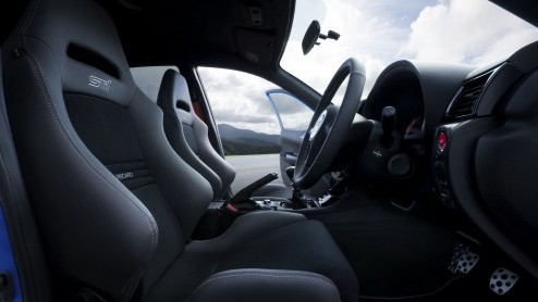 De Impreza STI kan Subaru niet sportief genoeg zijn. Daarom hebben ze - helaas alleen voor Japan - een uitvoering op de markt gebracht die de toevoeging S206 draagt. Naast een nog heldhaftiger uiterli