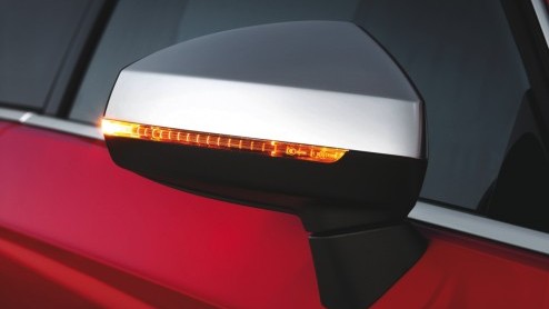 Audi breidt in rap tempo het gamma van de A3 uit. Vandaag stelt de sportieve S3 zich voor en wel met een 300 pk sterke 2.0 TFSI die prestaties levert waar de concurrentie jaloers op zal zijn.