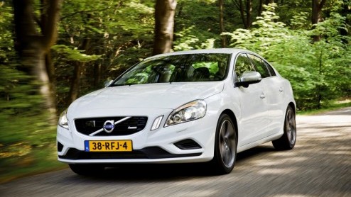 Je lijkt er momenteel niet meer bij te horen wanneer je als merk geen middenklasser met 20% bijtelling in de aanbieding hebt. Volvo kan met de nieuwe S60 DRIVe echter gerust ademhalen. Maar, kan de le