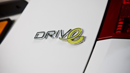 Volvo heeft de nieuwe 20% bijtellingsvarianten van de S/V60 T3 en S60 D3 Powershift al aangekondigd, maar nu ook de prijzen bij de hand.