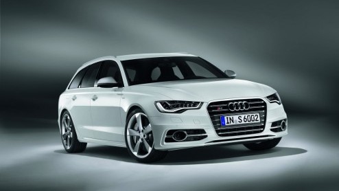 Audi's sportafdeling heeft niet stilgezeten. Deze zomer staan de nieuwe S6, S7 sportback en de S8 bij de dealer. Veel vermogen en power en dus ook een stevig prijskaartje. De 'gewone' S6 kost het mins