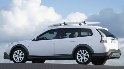 Helaas, Saab heeft faillissement moeten aanvragen. Door de miljoenen van de Chinezen leek het merk weer even lucht te hebben. General Motors is de boeman.