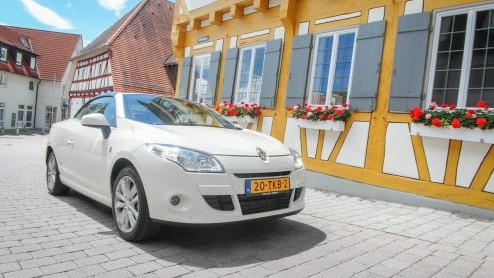 Als het weer eens echt zomer is moet je het er gewoon van nemen. Renault stuurde ons daarom met alle plezier op pad in een Mgane Coup-Cabriolet Floride, de exclusief uitgevoerde cabrio met inklapb