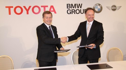 Goed nieuws voor de toekomst van de elektrische auto. BMW Group en Toyota Motor Corporation (TMC) hebben aangekondigd gezamenlijk onderzoek te gaan doen naar de ontwikkeling van de nieuwe generatie li