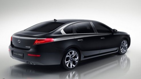 De Zuid-Koreaanse Renault-dochter Samsung Motors komt met de productieversie van de SM7 Concept op de proppen, een model in het vaarwater van de Audi A6, Mercedes E-klasse en BMW 5-serie. Op ons conti
