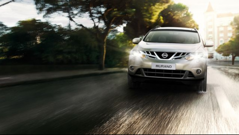 Op de beslissing de vernieuwde Murano in ons land ook als diesel te gaan leveren komt de importeur terug. Vanaf nu is de ruime SUV ook leverbaar met de 2.5 dCi. De dieselaar kost precies hetzelfde als