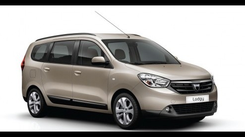 Dacia waagt zich na een hatchback, station en een kleine SUV nu ook aan de MPV-Klasse met de onlangs gepresenteerde Lodgy, waarvan wij nu kunnen vertellen tegen welk bedrag hij weg mag.