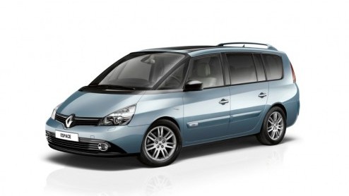 Eerder berichtten we al dat er een facelift van de Renault Espace aan zat te komen. Nu hebben we hier ook de eerste beelden van het opgefriste ruimtewonder.
