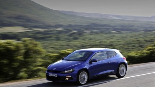 Hoewel de vanafprijzen en uitrusting van de Volkswagen Scirocco al eerder bekend werd, komt VW nu met officile informatie naar buiten, omtrent verwennerij en motorisering. In oktober komen de eerste 