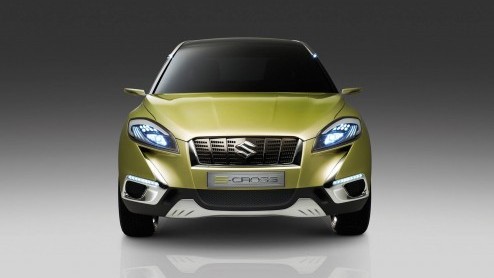 Suzuki heeft inmiddels de S Cross officieel gemaakt. Deze nieuwe cross-over komt eind volgend jaar op de markt met twee- en vierwielaandrijving. De huidige SX4 blijft voorlopig nog in het gamma.