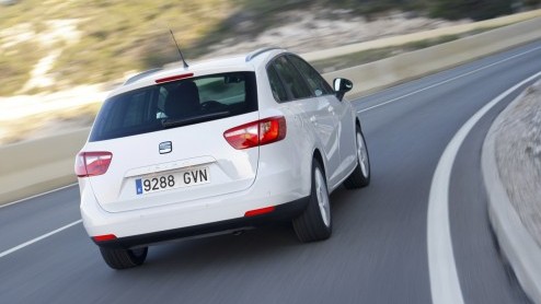 Seat heeft de Ibiza modelreeks aan de onderkant uitgebreid met een nieuw instapmodel. Het is de Ibiza Club, uit voorraad leverbaar in alle carrosserievarianten, vanaf 10.995 euro.