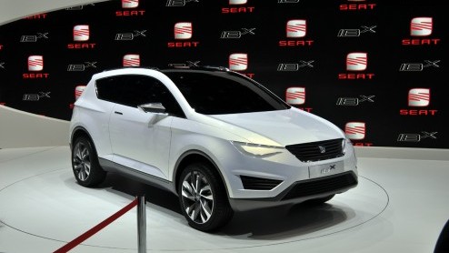 De Autosalon van Genve heeft vandaag zijn deuren voor het grote publiek geopend. AutoVandaag.nl is alvast even een kijkje gaan nemen en we hebben diverse primeurs, bijzondere studiemodellen en aankom
