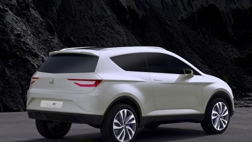 Seat heeft de IBX crossover conceptauto vanavond officieel gemaakt en dus verdient de Spanjaard een uitgebreidere toelichting. De IBX moet zich thuis voelen in de stad en heeft een hybride aandrijflij