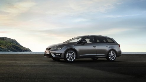 Seat heeft de orderboeken geopend van de Leon ST. Om de verkoopstart wat kracht bij te zetten, komt Seat met een tweetal First Editions en kondigt twee nieuwe motoren aan.