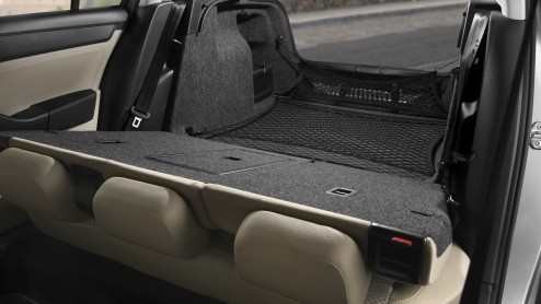 Als Skoda met een nieuwe model komt, laat een vergelijkbare Seat meestal niet lang op zich wachten  of omgekeerd. Maar wat zijn de verschillen tussen de Rapid en de Toledo? Robbert Keegel heeft ze nu