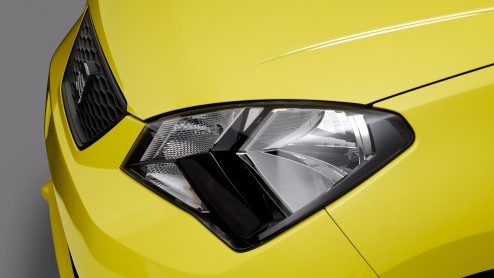 Hola! Dit is de Seat Mii  het drielingbroertje van de Volkswagen Up en Skoda Citigo. De Spaanse stadsauto komt in eigen land nog dit jaar op de markt; de rest van Europa is in 2012 aan de beurt.