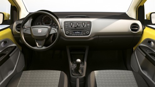 Hola! Dit is de Seat Mii  het drielingbroertje van de Volkswagen Up en Skoda Citigo. De Spaanse stadsauto komt in eigen land nog dit jaar op de markt; de rest van Europa is in 2012 aan de beurt.