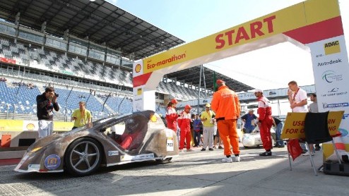 De kickoff van de Shell Eco-Marathon is een feit. In mei van dit jaar jaar staat onze eigen havenstad Rotterdam centraal in de 28e editie van de Europese zuinigheidswedstrijd. Ons land doet mee met 17