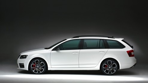 Skoda heeft de prijzen van de snelste productie Octavia ooit bekend gemaakt. De Octavia RS is er als 2.0 TSI en 2.0 TDI. In september staat-ie bij de dealer.