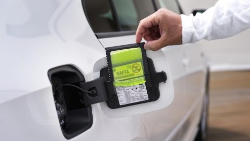 Skoda heeft het prototype Mission L dat vorig jaar op de autotentoonstelling van Frankfort werd getoond nu in zijn definitieve vorm aan de pers getoond en er de van oudsher bij het Tsjechische docht