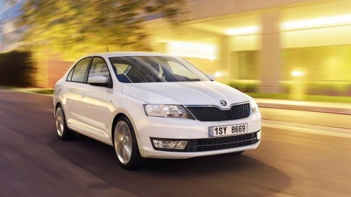 Skoda heeft het prototype Mission L dat vorig jaar op de autotentoonstelling van Frankfort werd getoond nu in zijn definitieve vorm aan de pers getoond en er de van oudsher bij het Tsjechische docht