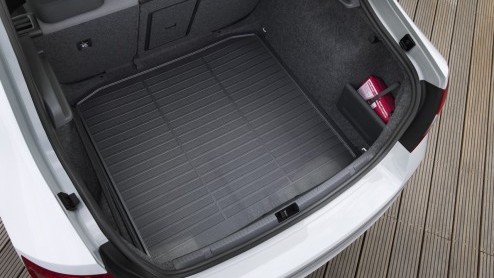 Skoda heeft het prototype Mission L dat vorig jaar op de autotentoonstelling van Frankfort werd getoond nu in zijn definitieve vorm aan de pers getoond en er de van oudsher bij het Tsjechische docht