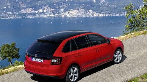De Spaceback geeft de Rapid iets meer kleur, mits gekozen voor de juiste uitvoering. Bovendien heeft de Rapid Spaceback ook veel meer weg van een echte hatchback dan de reguliere Rapid.
