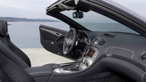 De facelift van de Mercedes SL was al even onder ogen gekomen, en op de autosalon van Genve kunnen we volgende maand de officile introductie van deze vernieuwde sportieve tweezitter verwachten. Het