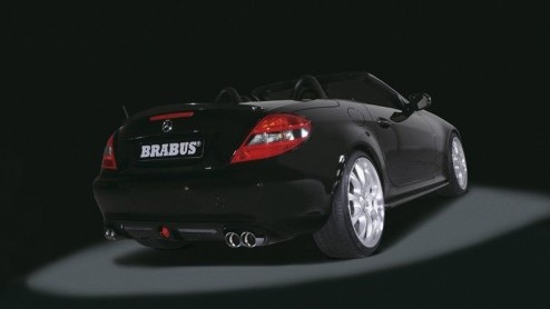 Het vernieuwen van de Mercedes-Benz SLK is voor Brabus een aanleiding om deze in hun eigen jas te hijsen. Reken dus op diepzwarte lak, meer power en nog meer agressie. Voor velen moet dat een lustobje