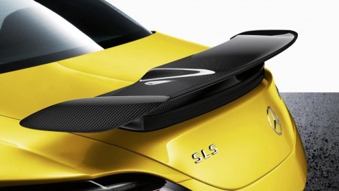 Het doek is er af; de Mercedes SLS AMG Black Series is geen geheim meer. De ultieme uitvoering heeft een bodykit en is natuurlijk niet te missen in knallend geel.