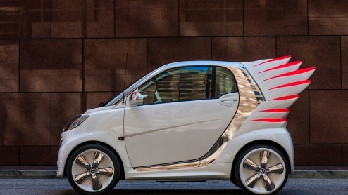Smart schijnt tijdens op de Los Angeles Motor Show licht op een bijzondere showcar en volgend jaar als limited edition op de markt komt. Hoe speciaal is deze elektrische fortwo? Hij heeft vleugels en 